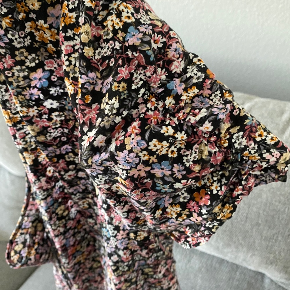 Dress - Picture 3 of 4